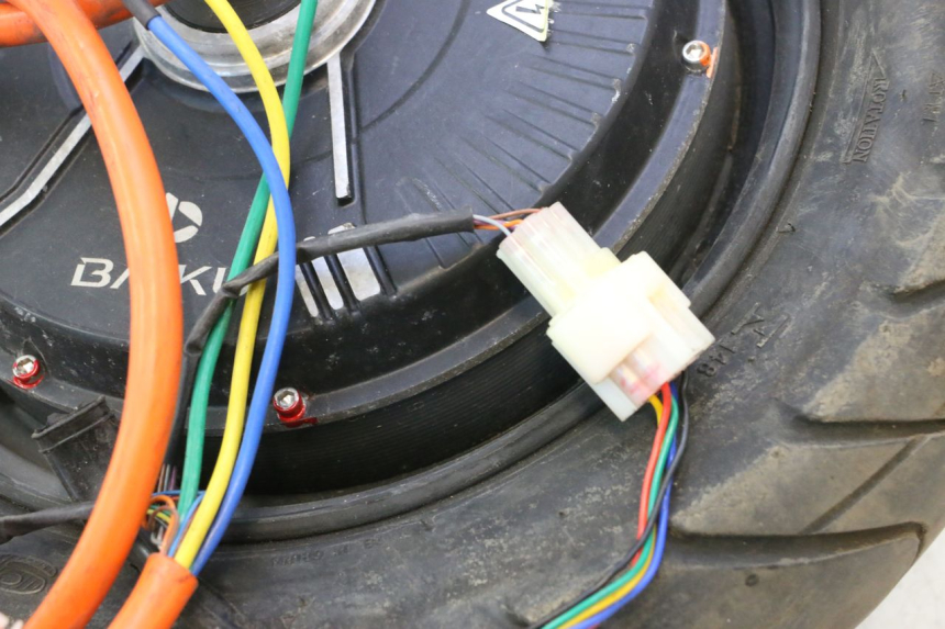 photo de MOTORE BAIKU SAKURA 1 (2021 - 2025) - Stato della superficie e materiale