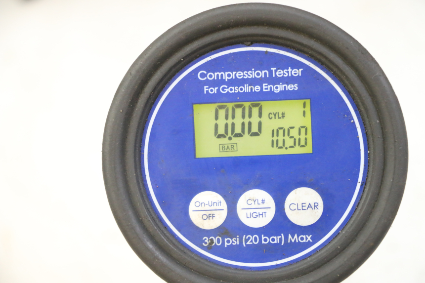 photo de MOTORE PEUGEOT SATELIS COMPRESSOR K15 125 (2006 - 2009) - Dettagli dei punti di fissaggio