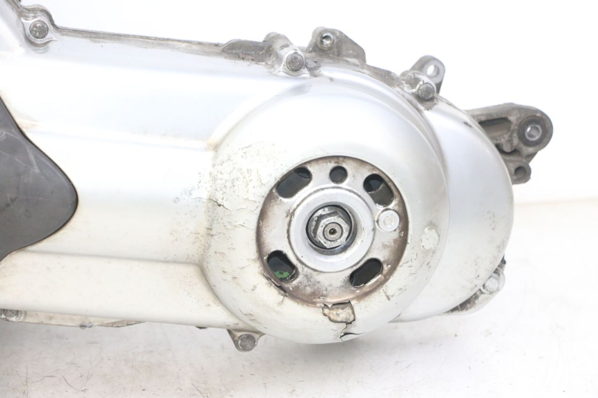 photo de MOTORE PEUGEOT SATELIS 125 (2013 - 2018) - Angolazione alternativa