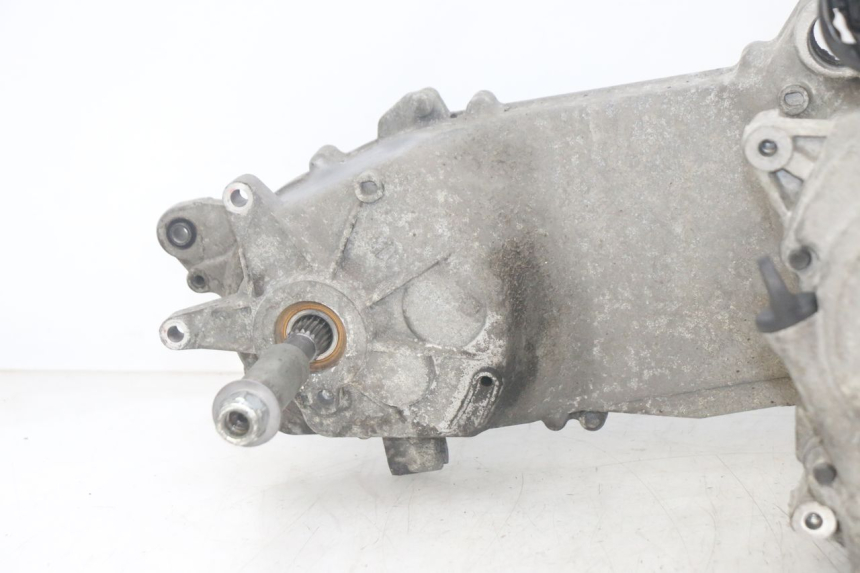 photo de MOTORE PEUGEOT SATELIS 125 (2013 - 2018) - Marcature e riferimenti originali