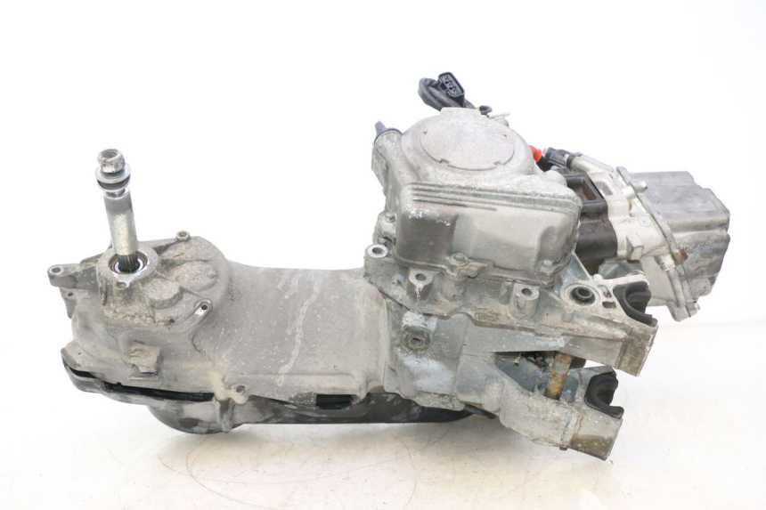 photo de MOTORE PEUGEOT SATELIS 125 (2013 - 2018) - Dettagli dei punti di fissaggio