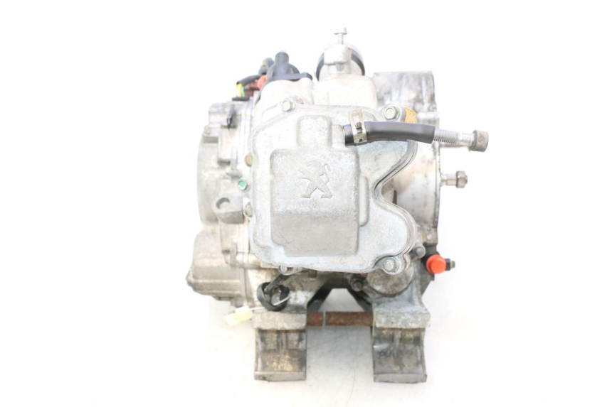 photo de MOTORE PEUGEOT SATELIS 125 (2013 - 2018) - Angolazione alternativa