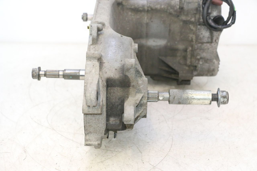 photo de MOTORE PEUGEOT SATELIS 125 (2013 - 2018) - Stato della superficie e materiale