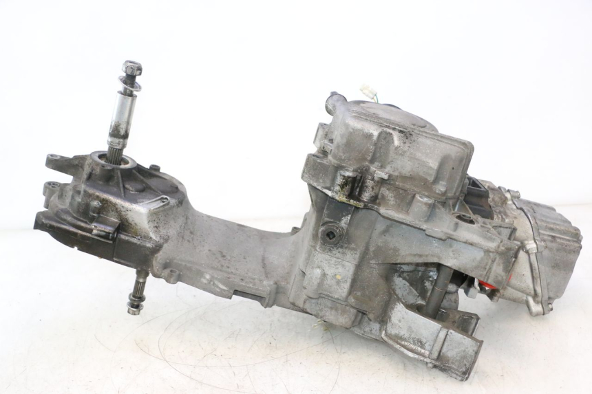 photo de MOTORE PEUGEOT SATELIS 125 (2013 - 2018) - Stato della superficie e materiale
