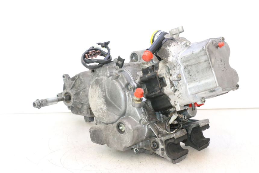 photo de MOTORE PEUGEOT SATELIS 125 (2006 - 2009) - Stato della superficie e materiale
