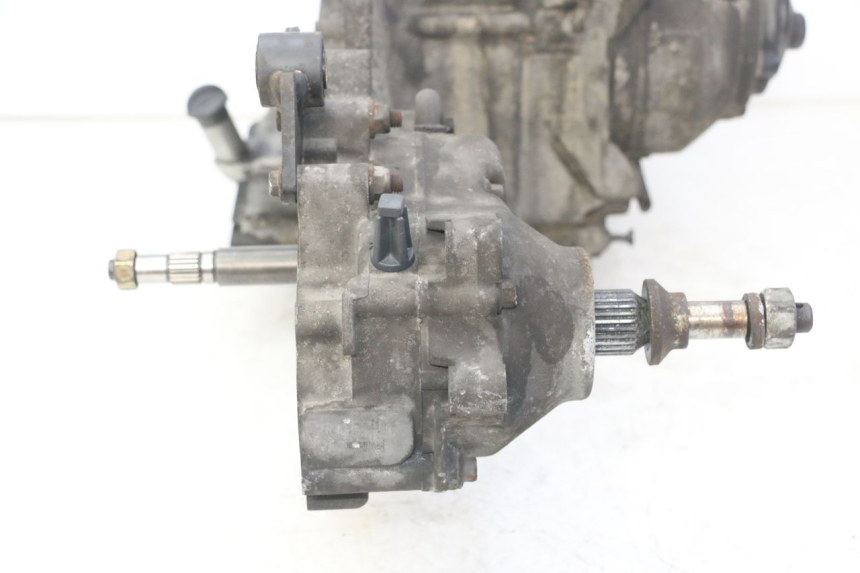 photo de MOTORE APRILIA SCARABEO GT TOURING 125 (1999 - 2005) - Primo piano tecnico