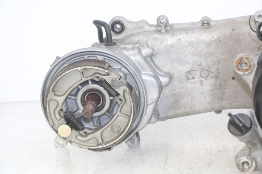 photo de MOTORE HONDA SCV LEAD 100 (2003 - 2007) - Marcature e riferimenti originali