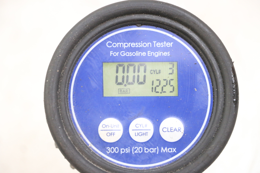 photo de MOTORE TRIUMPH SPEED TRIPLE T301 900 (1994 - 1996) - Dettagli dei punti di fissaggio