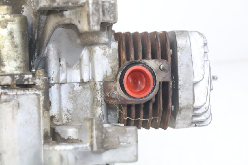 photo de MOTORE PEUGEOT SPEEDFIGHT 3 AIR 50 (2009 - 2015) - Stato della superficie e materiale