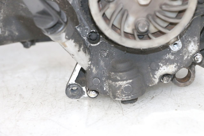 photo de MOTORE PEUGEOT SPEEDFIGHT 4 4T EFI 50 (2021 - 2025) - Focus sulla struttura