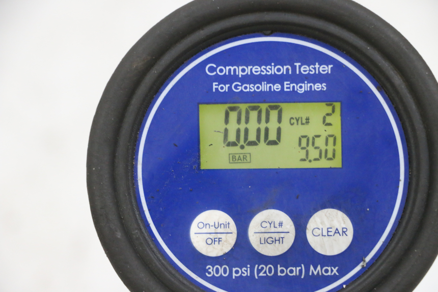 photo de MOTORE PEUGEOT SPEEDFIGHT 4 4T EFI 50 (2021 - 2025) - Dettagli dei punti di fissaggio