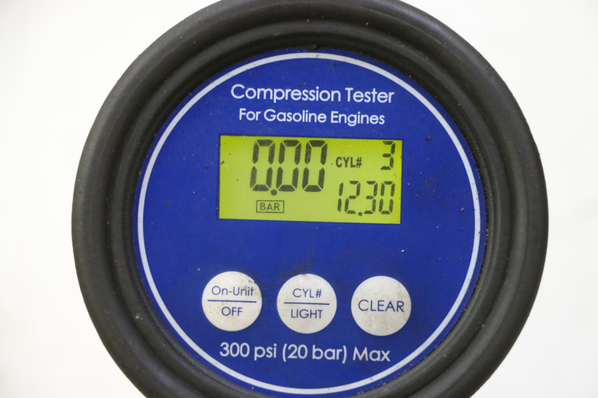 photo de MOTORE TRIUMPH SPRINT 900 (1995 - 1998) - Primo piano tecnico