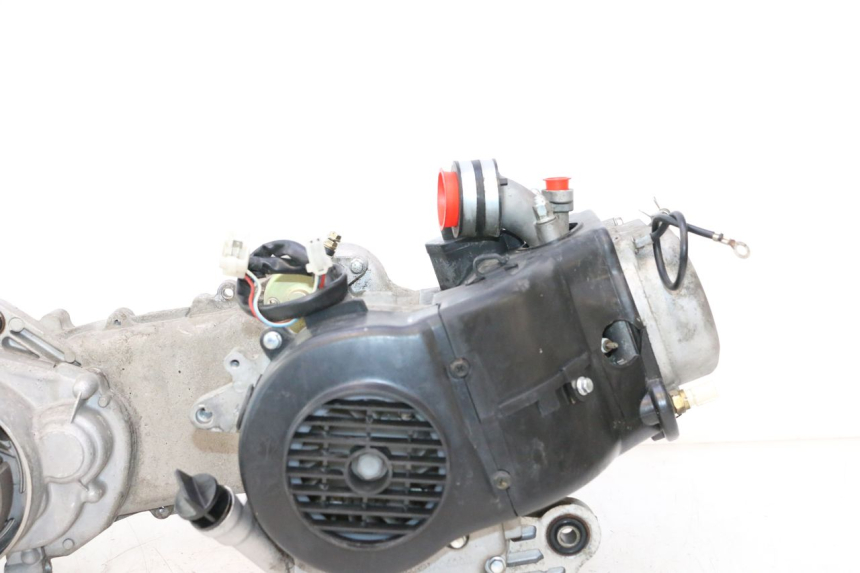 photo de MOTORE VASTRO STREET S 50 (2016 - 2021) - Caratteristiche distintive