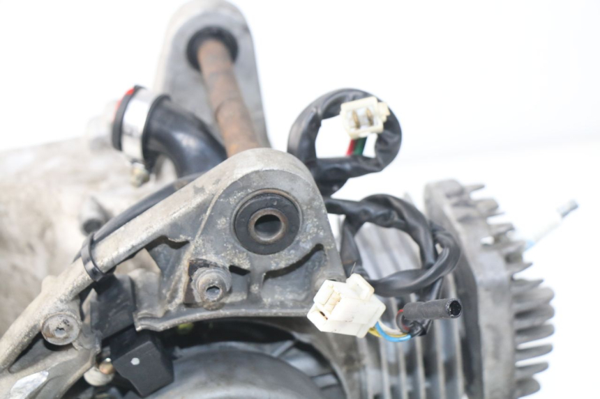 photo de MOTORE PEUGEOT STREETZONE 2T 50 (2014 - 2019) - Stato della superficie e materiale