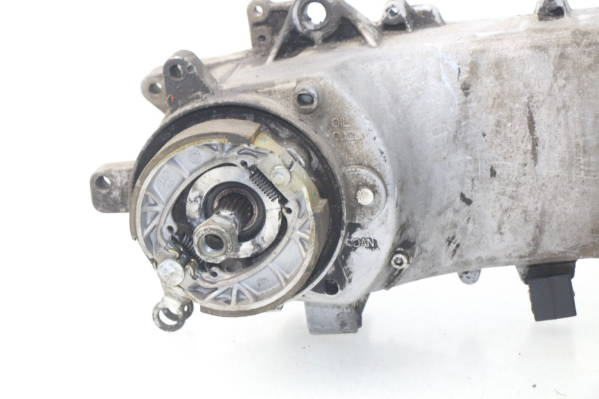 photo de MOTORE PEUGEOT STREETZONE 2T 50 (2014 - 2019) - Marcature e riferimenti originali