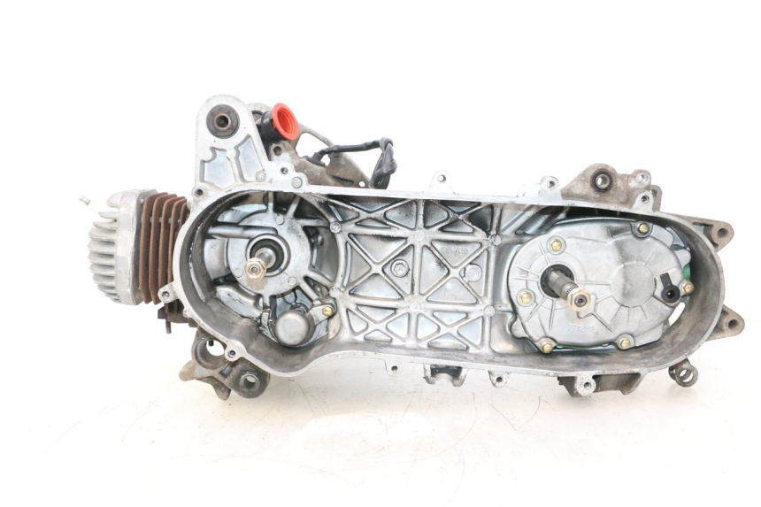 photo de MOTORE PEUGEOT STREETZONE NAKED 2T 50 (2014 - 2018) - Vista principale