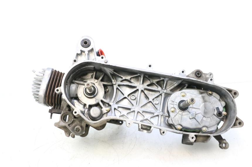 photo de MOTORE PEUGEOT STREETZONE NAKED 2T 50 (2014 - 2018) - Dettagli dei punti di fissaggio