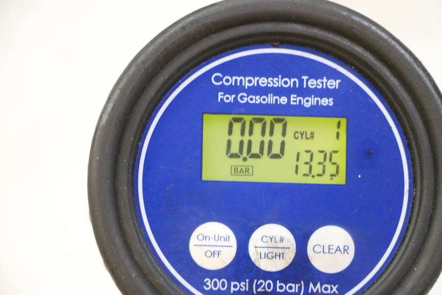 photo de MOTORE KTM SUPERENDURO R 950 (2005 - 2009) - Stato della superficie e materiale