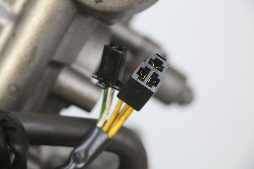 photo de MOTORE SUZUKI SV S 650 (1999 - 2002) - Caratteristiche distintive