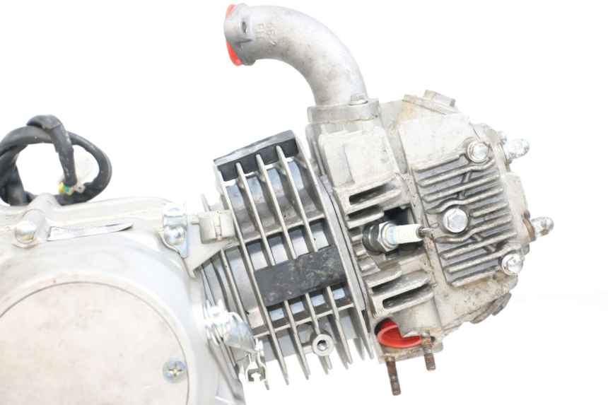 photo de MOTORE MINI MX SX 125 - Stato della superficie e materiale