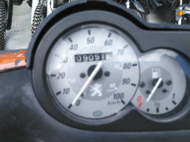 photo de MOTORE PEUGEOT TREKKER 50 (1995 - 2004) - Vista d'insieme del prodotto