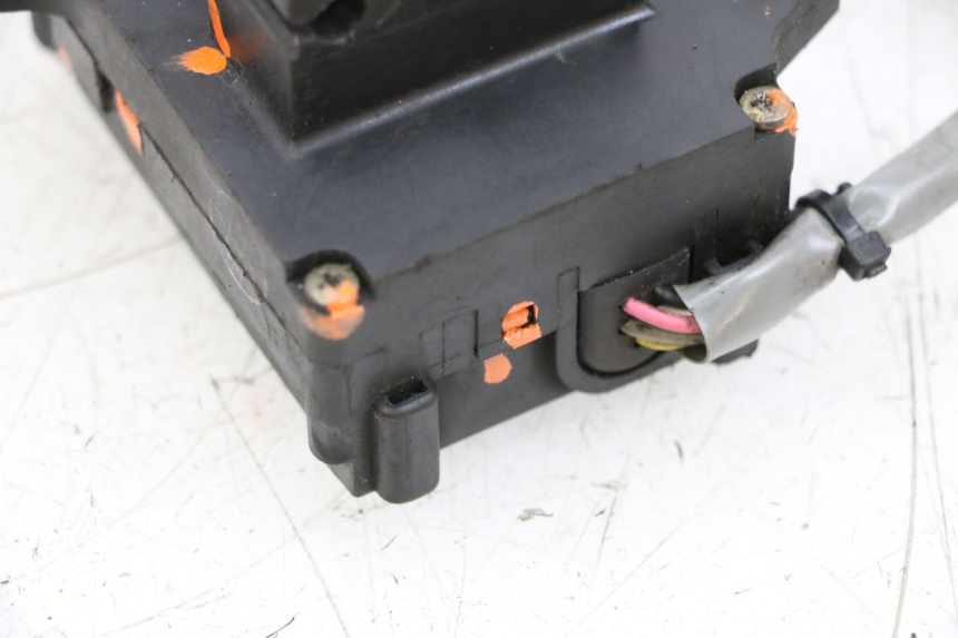 photo de VALVOLE SCARICO MOTORE SUZUKI GSXR GSX-R 1000 (2003 - 2004) - Altra vista dell'articolo