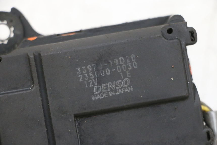 photo de VALVOLE SCARICO MOTORE SUZUKI GSXR GSX-R 1000 (2003 - 2004) - Zoom sullo stato d'uso