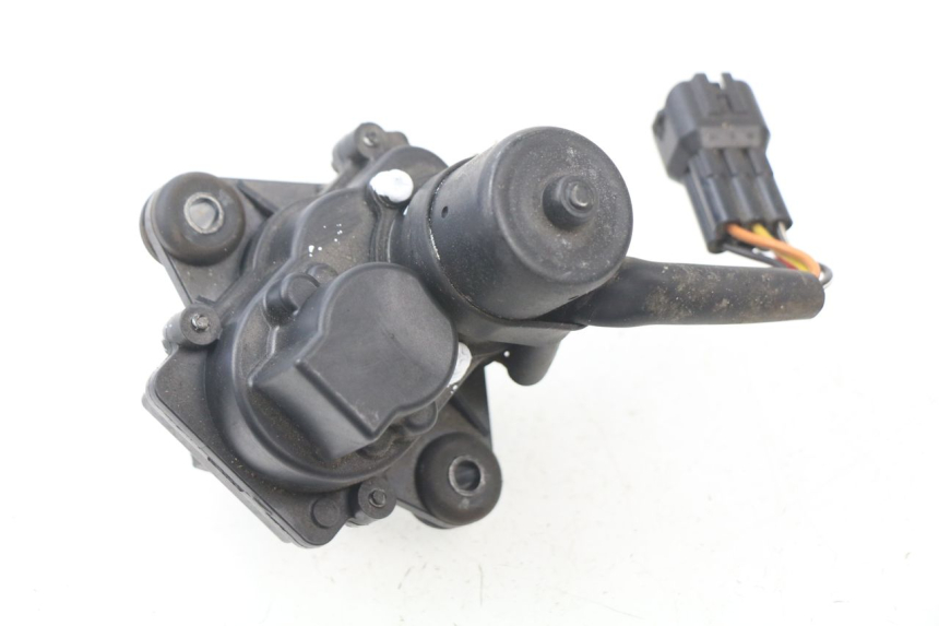 photo de VALVOLE SCARICO MOTORE DUCATI M796 MONSTER 796 (2010 - 2014) - Zoom sullo stato d'uso