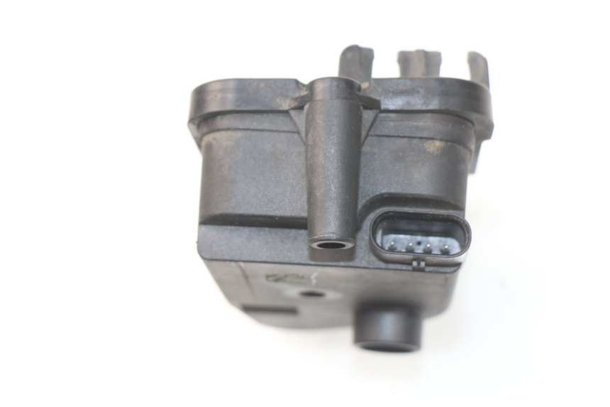 photo de VALVOLA DI SCARICO DEL MOTORE BMW S RR ABS S1000RR 1000 (2009 - 2011) - Altra angolazione