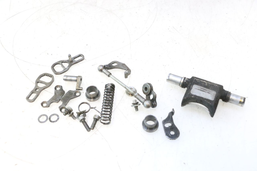 photo de VALVOLE SCARICO MOTORE HUSABERG TE 250 (2011 - 2014) - Stato della superficie e materiale