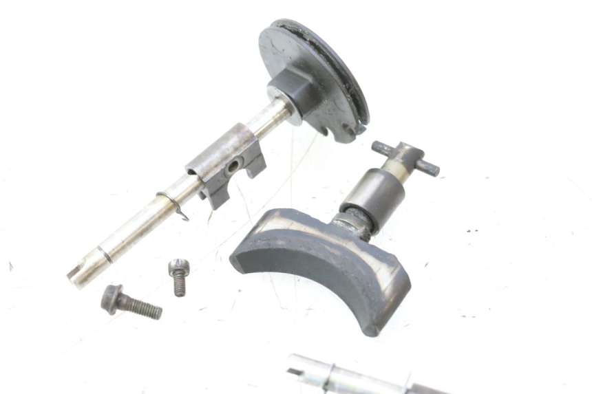 photo de VALVOLE SCARICO MOTORE YAMAHA WAVE RUNNER GP R 1200 (2000 - 2003) - Altra angolazione