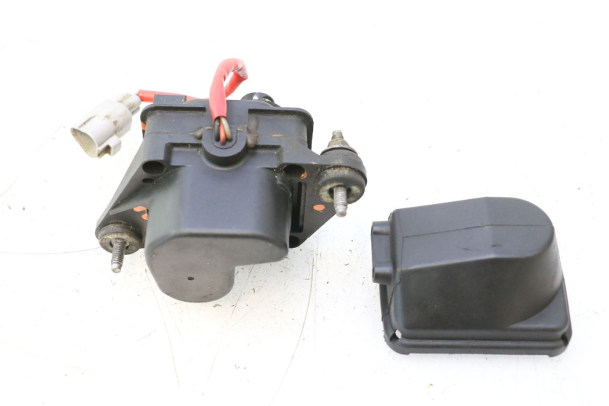 photo de VALVOLE SCARICO MOTORE YAMAHA WAVE RUNNER GP R 1200 (2000 - 2003) - Primo piano tecnico