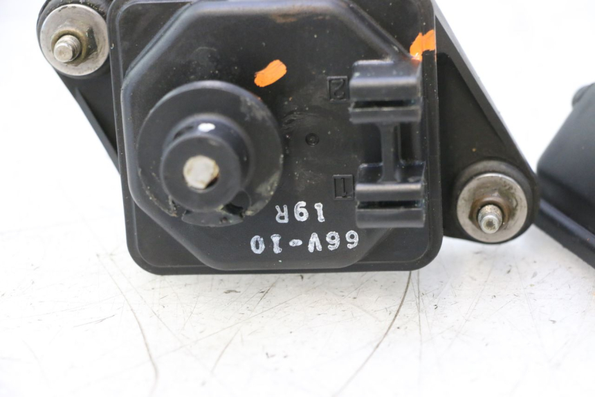 photo de VALVOLE SCARICO MOTORE YAMAHA WAVE RUNNER GP R 1200 (2000 - 2003) - Stato della superficie e materiale