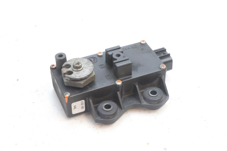 photo de VALVOLE SCARICO MOTORE YAMAHA YZF R6 600 (2008 - 2009) - Dettaglio del componente