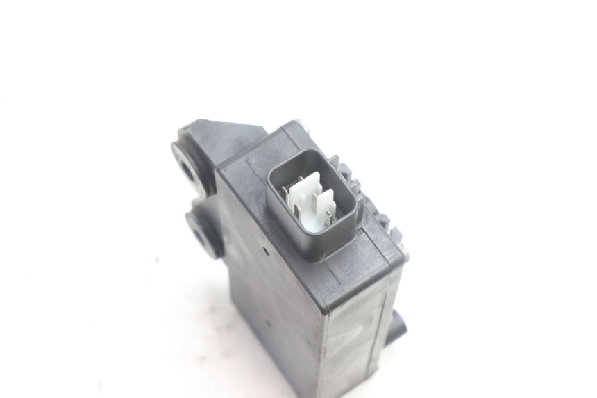 photo de VALVOLE SCARICO MOTORE YAMAHA YZF R6 600 (2008 - 2009) - Altra angolazione