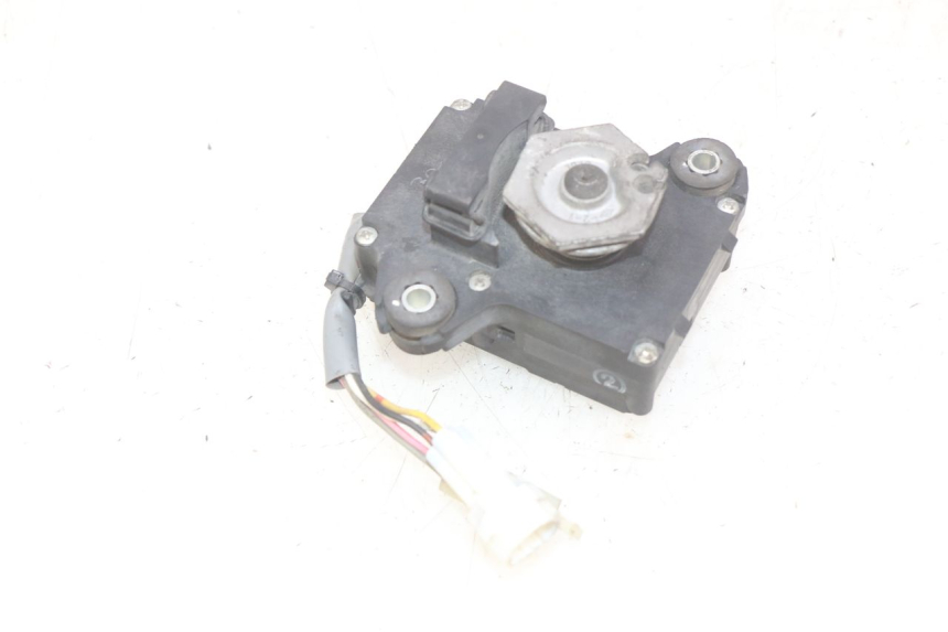 photo de VALVOLA DI SCARICO DEL MOTORE KAWASAKI Z 750 (2007 - 2013) - Zoom sullo stato d'uso