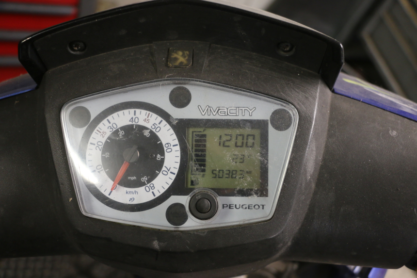 photo de MOTORE PEUGEOT VIVACITY NEW 4T 50 (2008 - 2017) - Vista principale