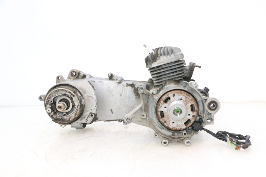 photo de MOTORE PEUGEOT VIVACITY 50 (2004 - 2009) - Angolazione alternativa