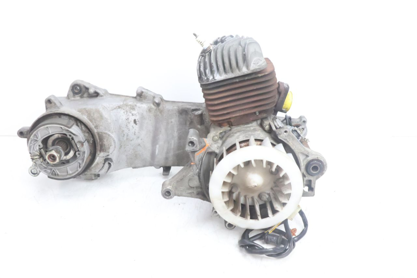 photo de MOTORE PEUGEOT VIVACITY 100 (1999 - 2008) - Stato della superficie e materiale