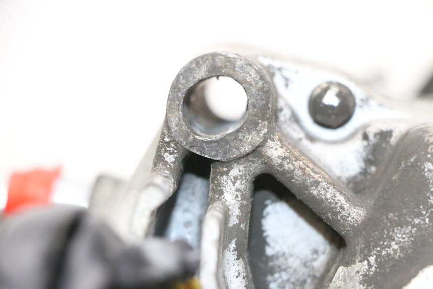 photo de MOTORE DAELIM VJ ROADWIN FI 125 (2008 - 2017) - Dettagli dei punti di fissaggio