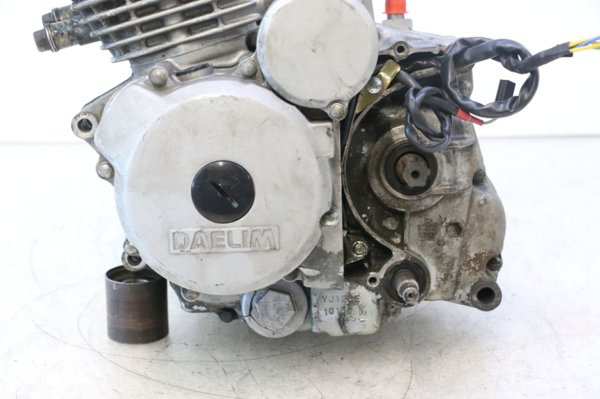 photo de MOTORE DAELIM VJ ROADWIN 125 (2004 - 2007) - Ispezione visiva dettagliata