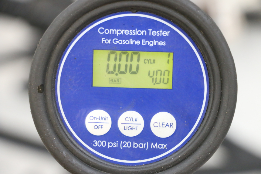 photo de MOTORE YAMAHA X-MAX XMAX 125 (2010 - 2013) - Angolazione alternativa