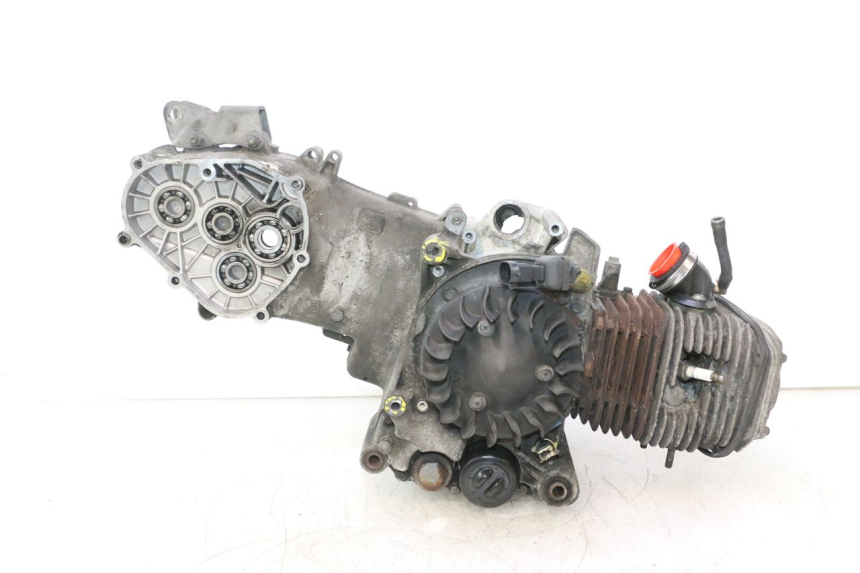 photo de MOTORE PIAGGIO X8 STREET 125 (2006 - 2007) - Dettagli dei punti di fissaggio