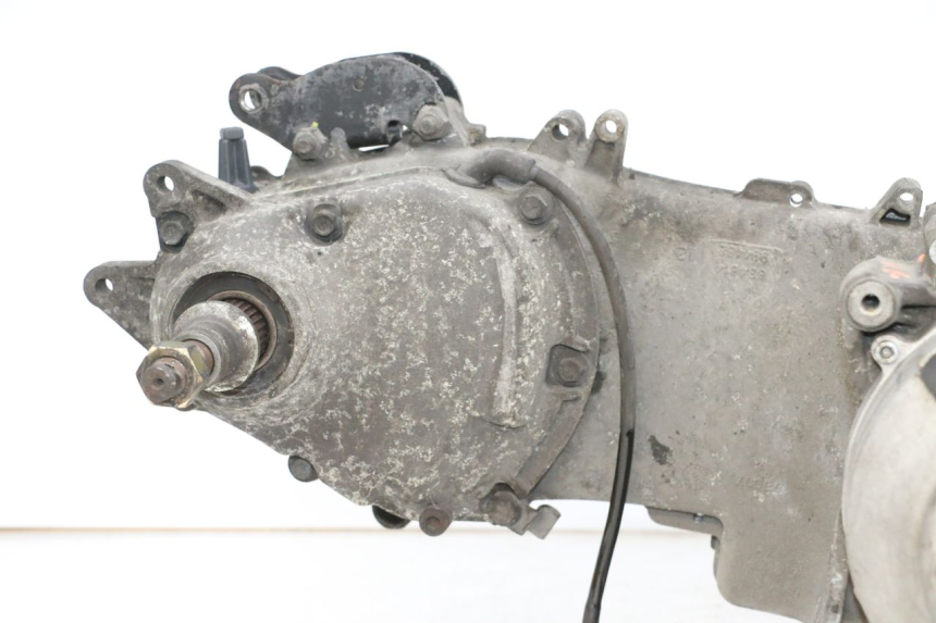 photo de MOTORE PIAGGIO X8 125 (2004 - 2007) - Ispezione visiva dettagliata