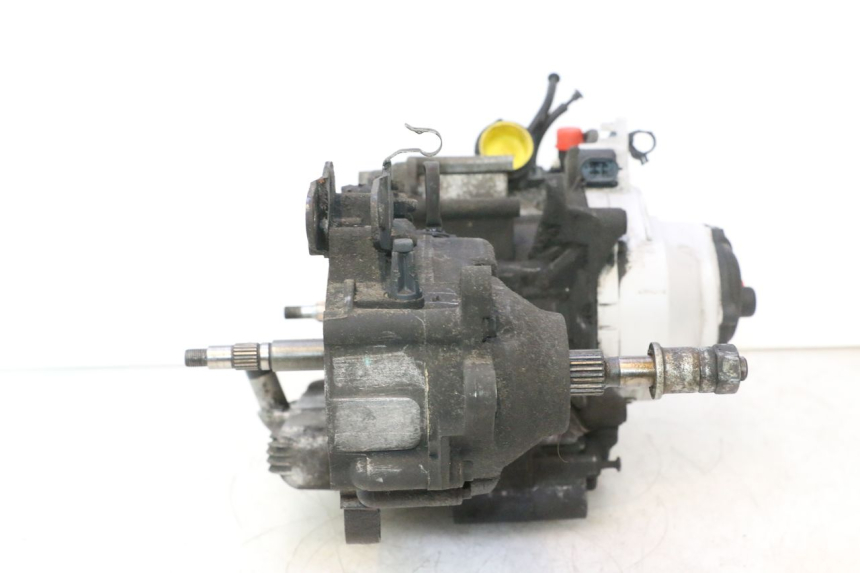 photo de MOTORE PIAGGIO X9 AMALFI 180 (2000 - 2003) - Angolazione alternativa