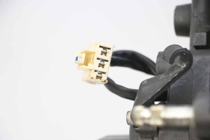 photo de MOTORE YAMAHA XJ6 ABS 600 (2008 - 2016) - Angolazione alternativa