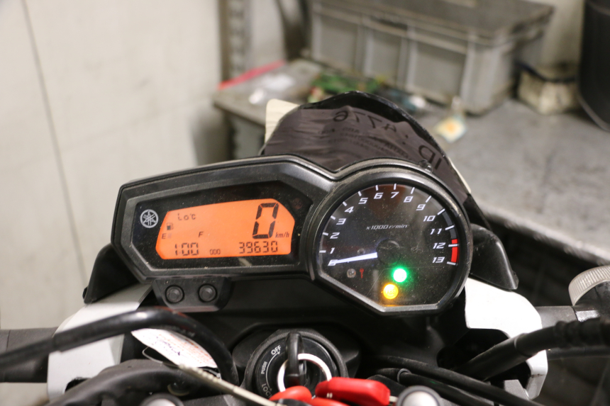 photo de MOTORE YAMAHA XJ6 ABS 600 (2008 - 2016) - Vista d'insieme del prodotto