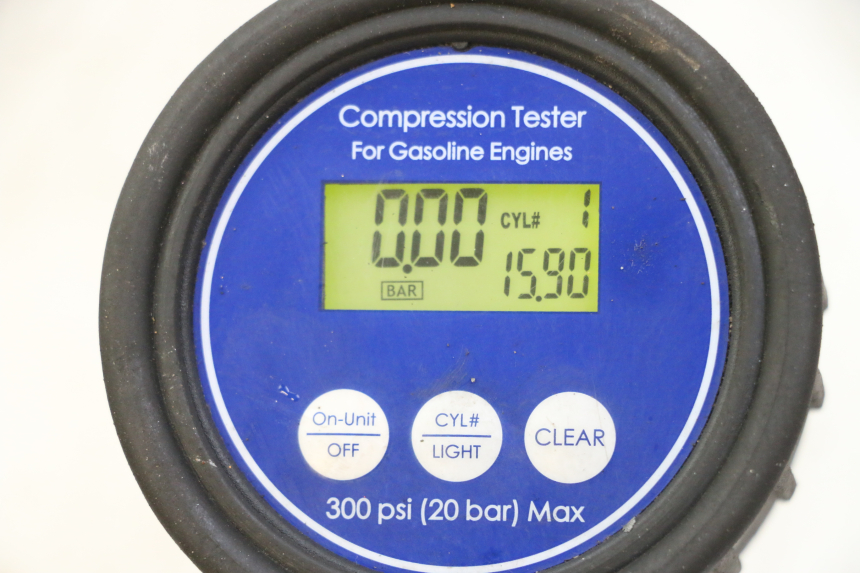 photo de MOTORE YAMAHA XJ6 ABS 600 (2008 - 2016) - Dettagli dei punti di fissaggio