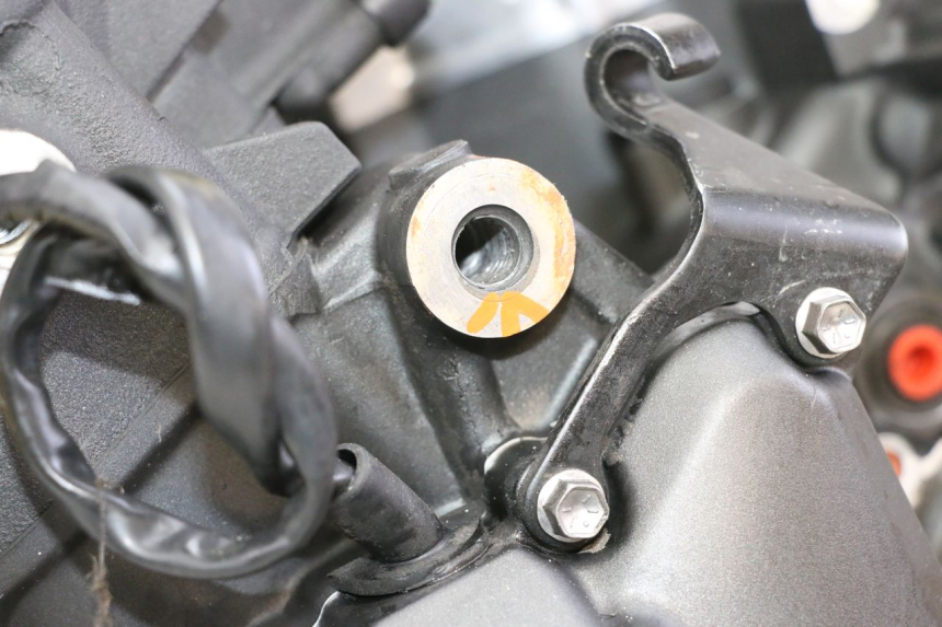 photo de MOTORE YAMAHA XJ6 ABS 600 (2008 - 2016) - Dettagli dei punti di fissaggio