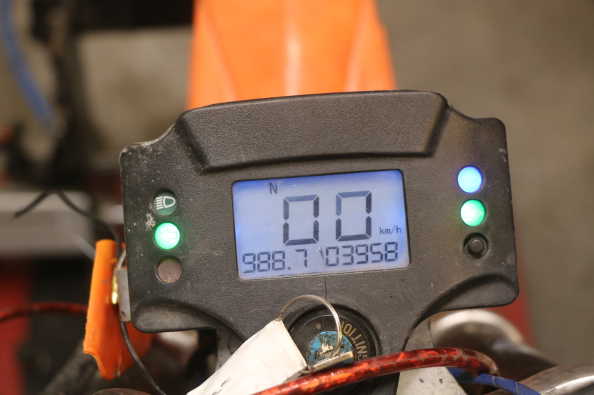 photo de MOTORE ZHEJIANG XMOTOS XB-81 50 - Ispezione visiva dettagliata